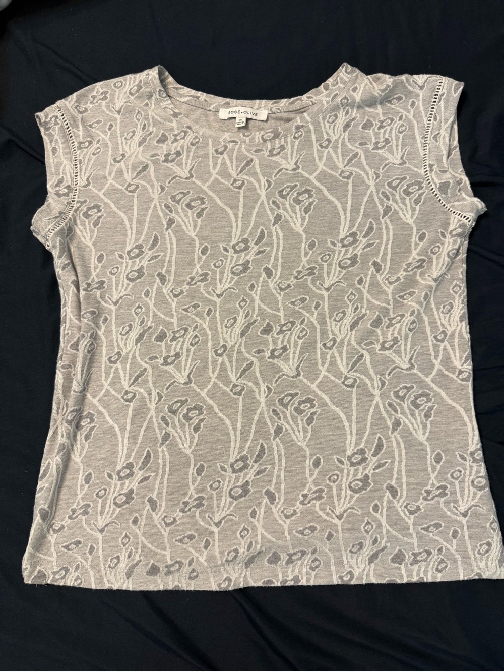 Rose & Olive Light Gray Floral Cap Sleeve Top